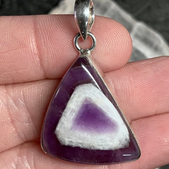 Chevron Amethyst Pendant Stone Crystal Jewelry - Picture 1 of 7
